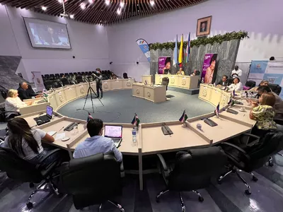 Cuestionan retraso en obras financiadas con recursos de empréstito