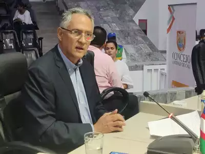Obras en Cali, quedarán hechas a retazos: Roberto Rodríguez
