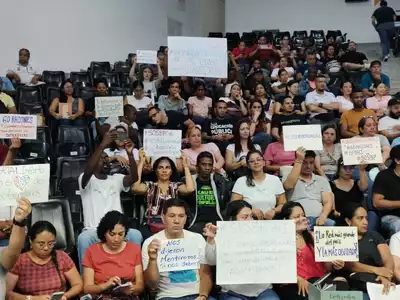 Red de bibliotecas públicas de Cali sin servicios y sin pago a prestadores de servicios