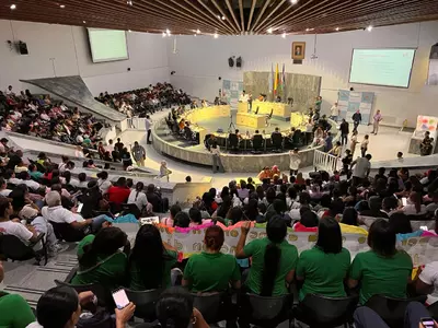 Jardineras y docentes reclaman apertura de UTS de Cali a cargo de Alcaldía