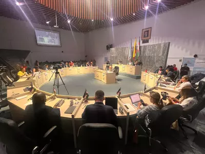 Autorización del concejo para reperfilar deuda pública, voto de deuda pública al gobierno Eder